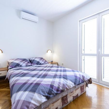 Apartment Tija Two Bedroom Apartment With Balcony And Partial Sea View Dubrovnik Kültér fotó