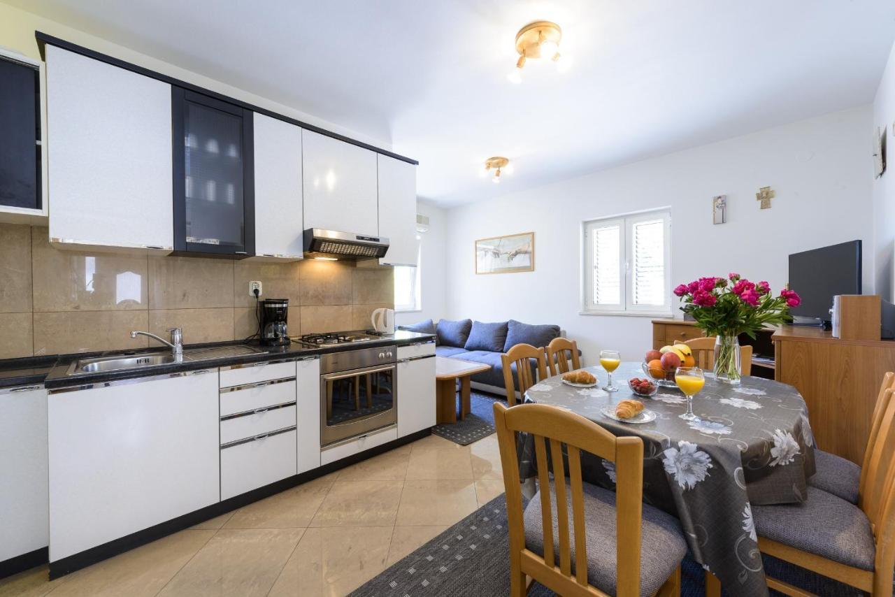 Apartment Tija Two Bedroom Apartment With Balcony And Partial Sea View Dubrovnik Kültér fotó