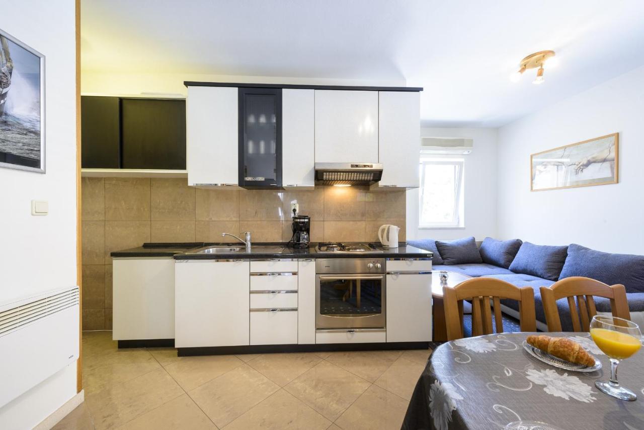 Apartment Tija Two Bedroom Apartment With Balcony And Partial Sea View Dubrovnik Kültér fotó