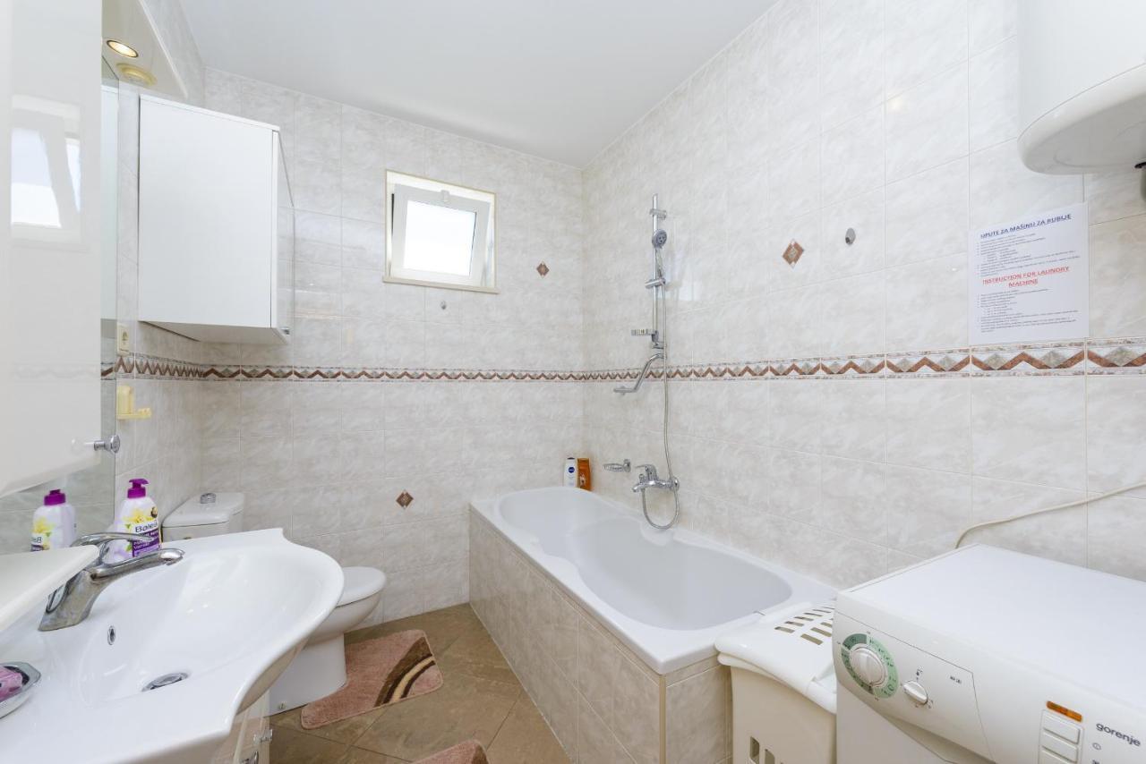 Apartment Tija Two Bedroom Apartment With Balcony And Partial Sea View Dubrovnik Kültér fotó