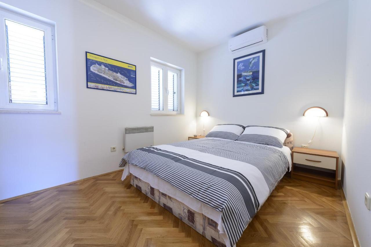 Apartment Tija Two Bedroom Apartment With Balcony And Partial Sea View Dubrovnik Kültér fotó